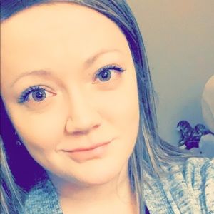 Meet your Posher, Abigail